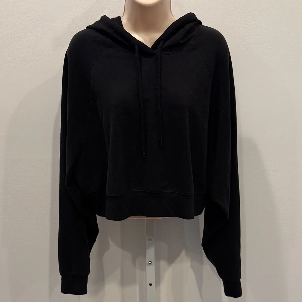 ALO Yoga Bae Women’s Black Cropped Hoodie S M Athleisure Streetwear Pullover